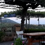 Ouranias Apartment Kardamyli