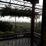 Apartment Ouranias *