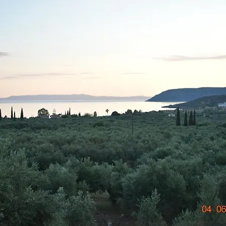 Apartment Ouranias *