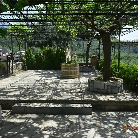 Apartment Ouranias